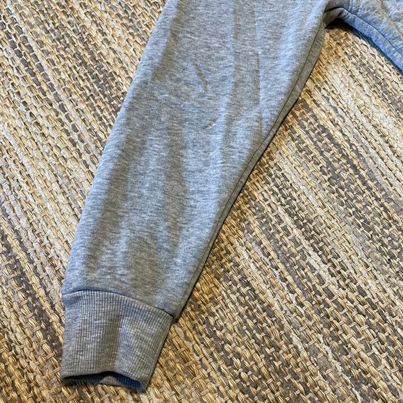 Disney World Mickey Mouse Sweatshirt - Picture 6 of 15